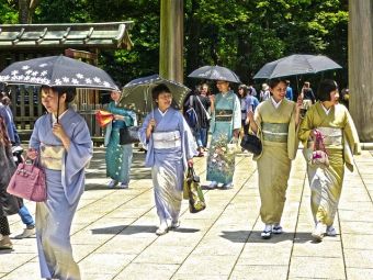 Kimonos and umbrellas